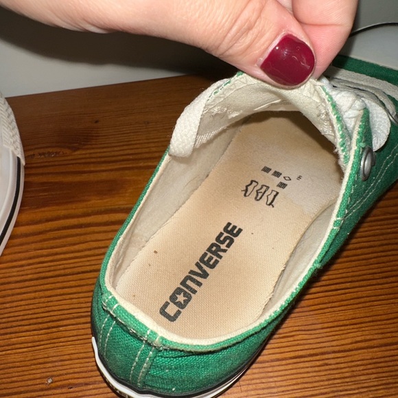 Kelly Green Converse - Picture 2 of 3